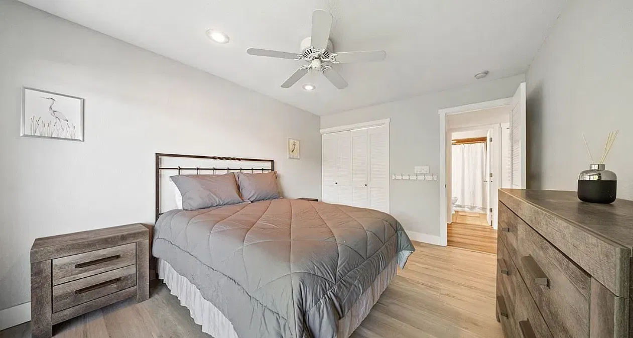 4 bed, 1437 sqft, $2,400 — Photo 4