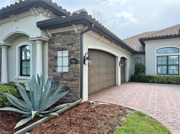 9923 Corso Bello Dr, Naples, FL 34113