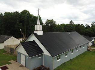 411 Wallace St, Hurricane, WV 25526