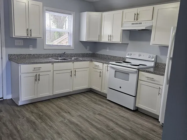 2720 Bridges St #A107, Morehead City, NC 28557