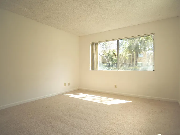 1477 De Rose Way #140 — Photo 5