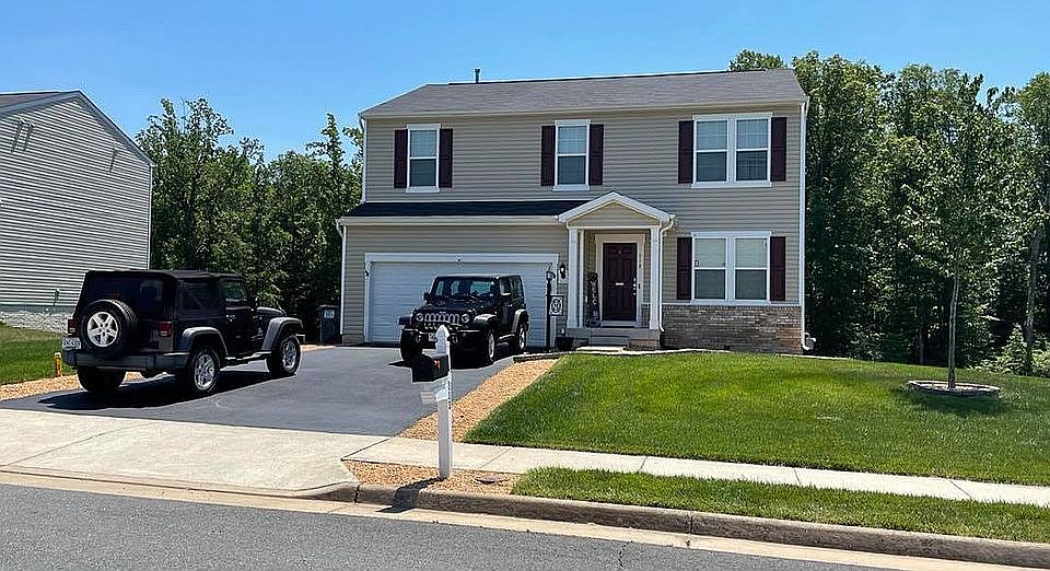 1st image of 113 Royal Crescent Way
