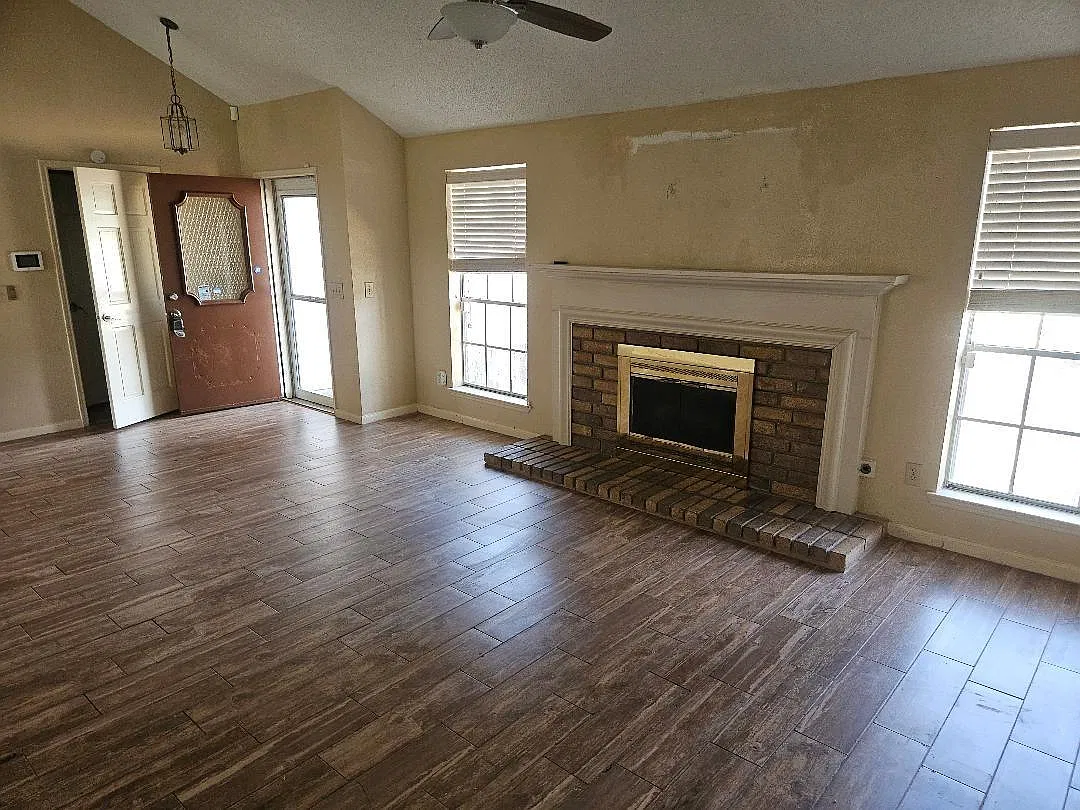 3 bed, 2.0 bath, 1564 sqft, $1,850 — Photo 4