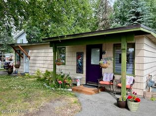 2011 W 44th Ct, Anchorage, AK 99517