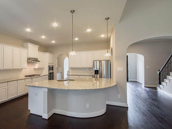 3rd image of 2718 Emerald Pines Ln