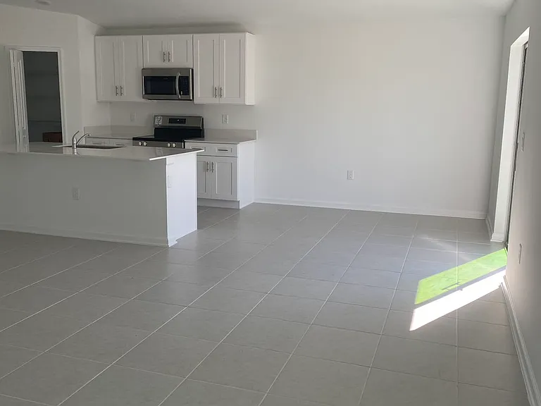 5118 Magnolia Palm Dr — Photo 10