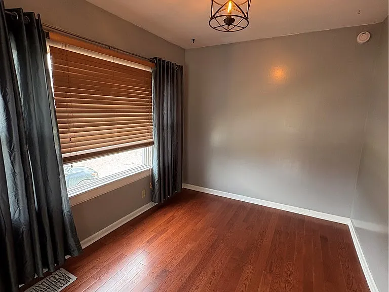 57 Abbottsford Pl — Photo 17