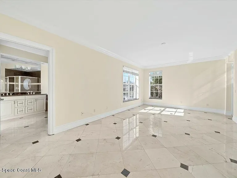2240 Front St #104 — Photo 21