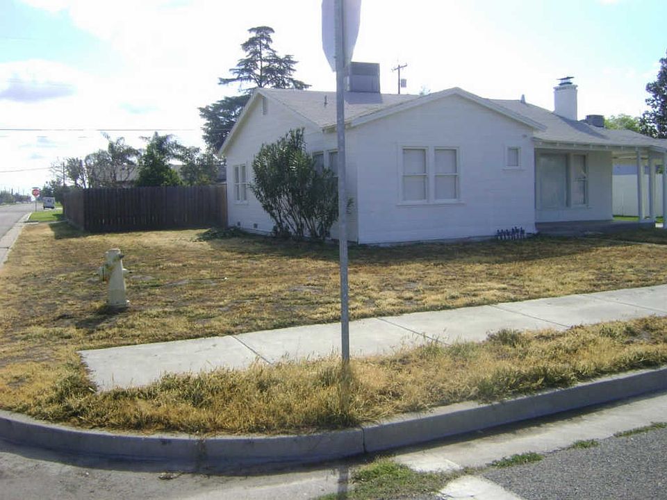 2nd image of 905 Estes Ave