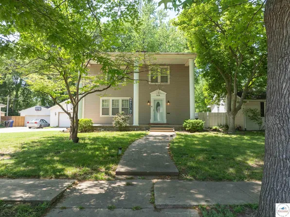 906 S Barrett Ave, Sedalia, MO 65301