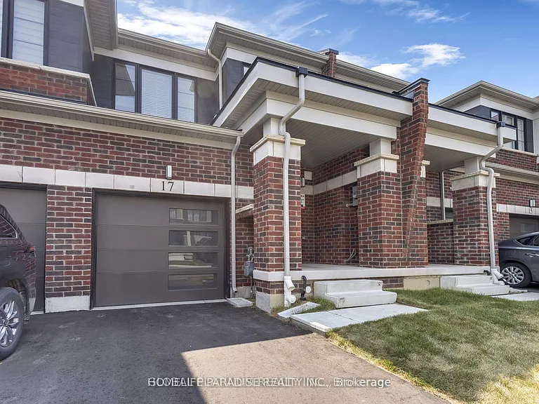 15 Blacklock St E #3 — Photo 1