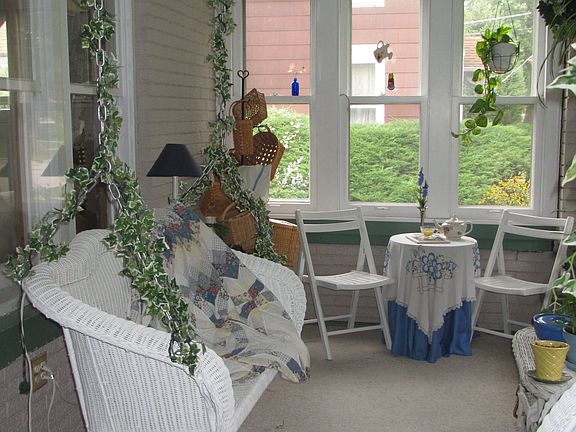 Three-season Porch