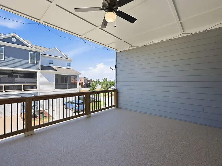 976 Gateway Commons Cir — Photo 38