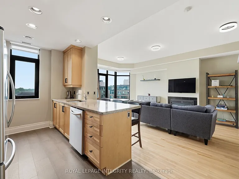 420 Berkley Ave #802 — Photo 12