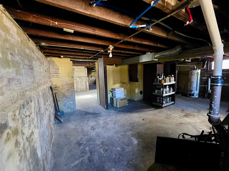 1801 N Wisconsin St — Photo 10