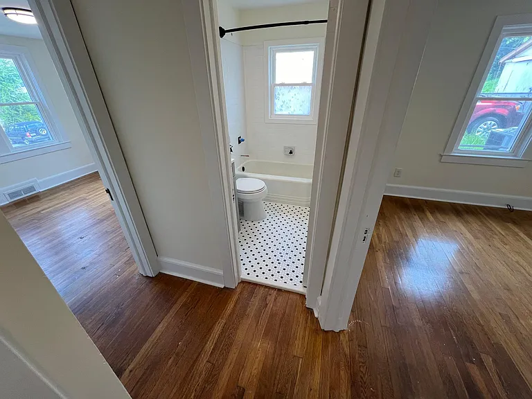 107 Steele Ave — Photo 9