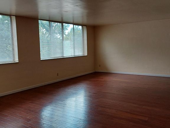 2nd image of 7509 York Dr #K11