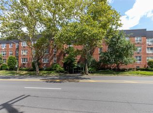 185 Middle Neck S #1-L, Great Neck, NY 11021