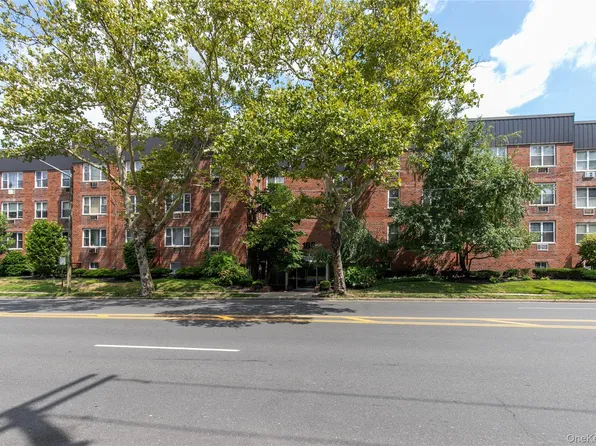185 Middle Neck S #1-L, Great Neck, NY 11021