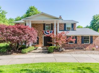 8834 N Shiloh Dr, Chesterland, OH 44026