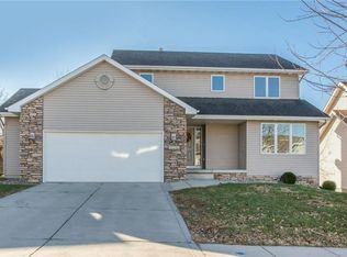 5135 Walnut Ridge Dr, Des Moines, IA 50317