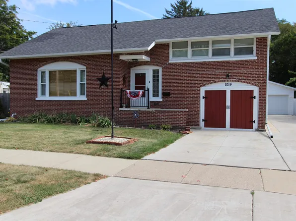 1014 N Ringold St, Janesville, WI 53545