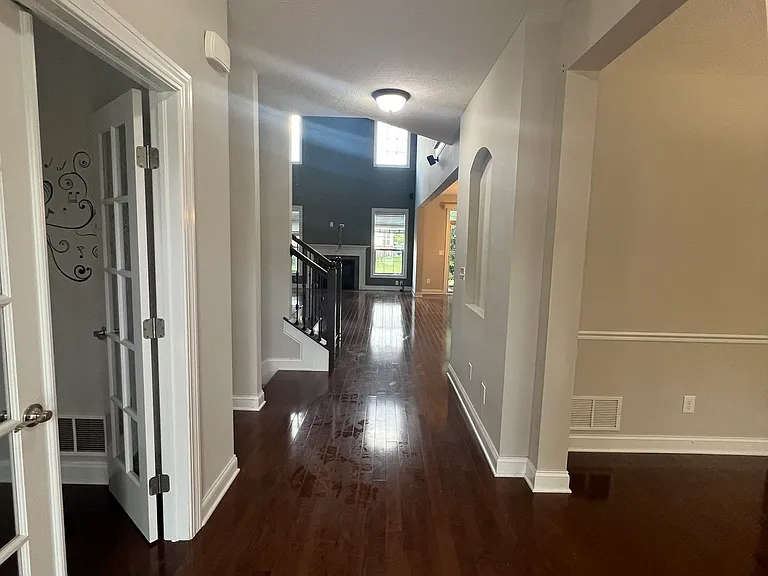 8043 Oak Meadow Dr — Photo 28