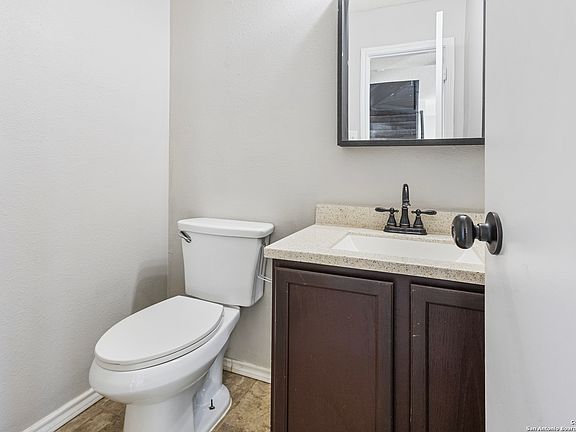 5th image of 9827 DIAMOND CLIFF DR