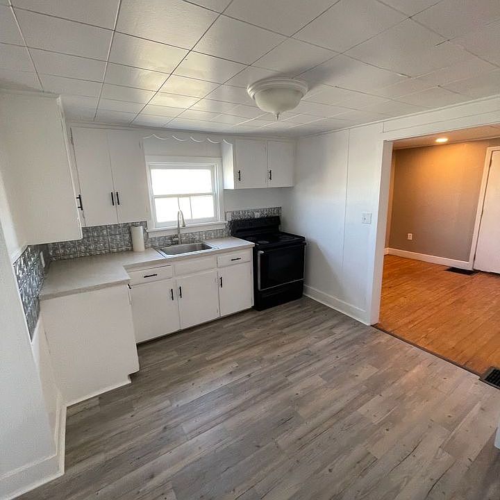 Kitchen -- Main View