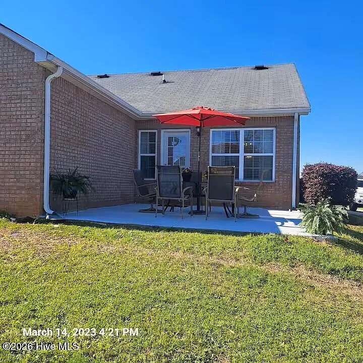 4 bed, 3.0 bath, 1934 sqft, $2,195 — Photo 3