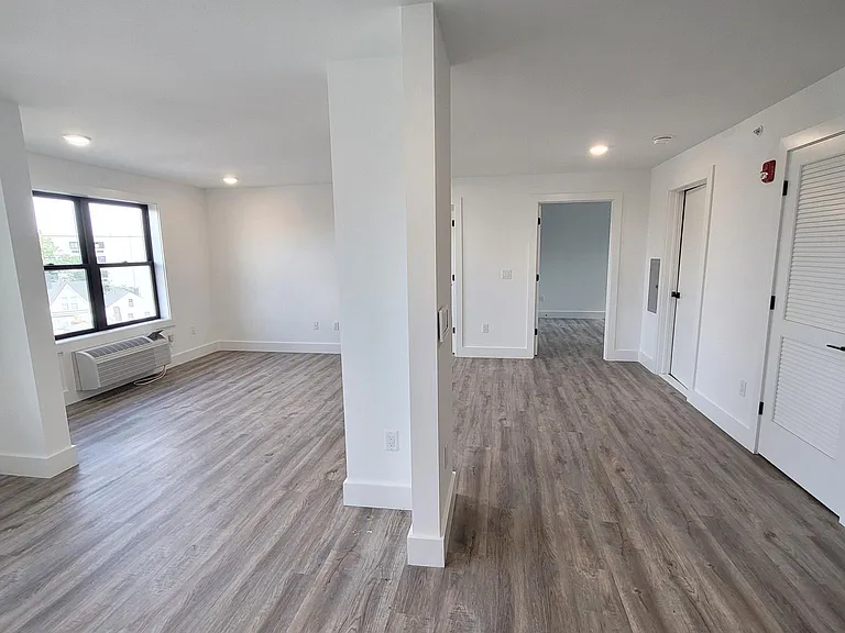 242 Spring St #2 — Photo 14
