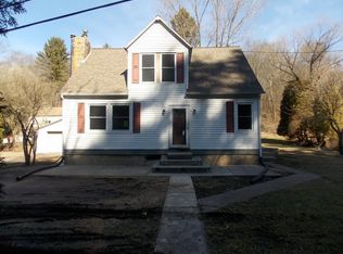 2795 Hemlock St, Palmerton, PA 18071
