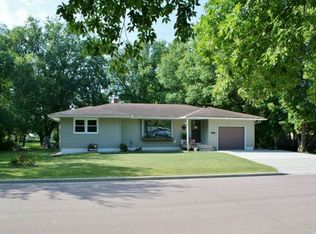 105 Garfield St SW, Mapleton, MN 56065
