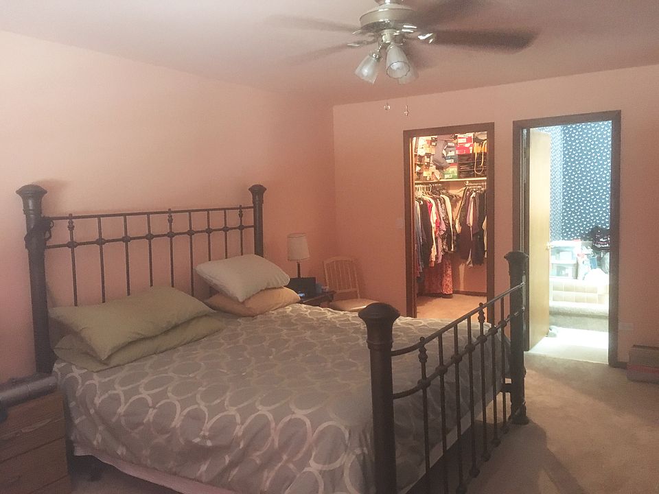 Walk In Closet & Bathroom