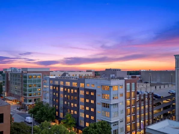 100 E Washington St APT 23, Greenville, SC 29601