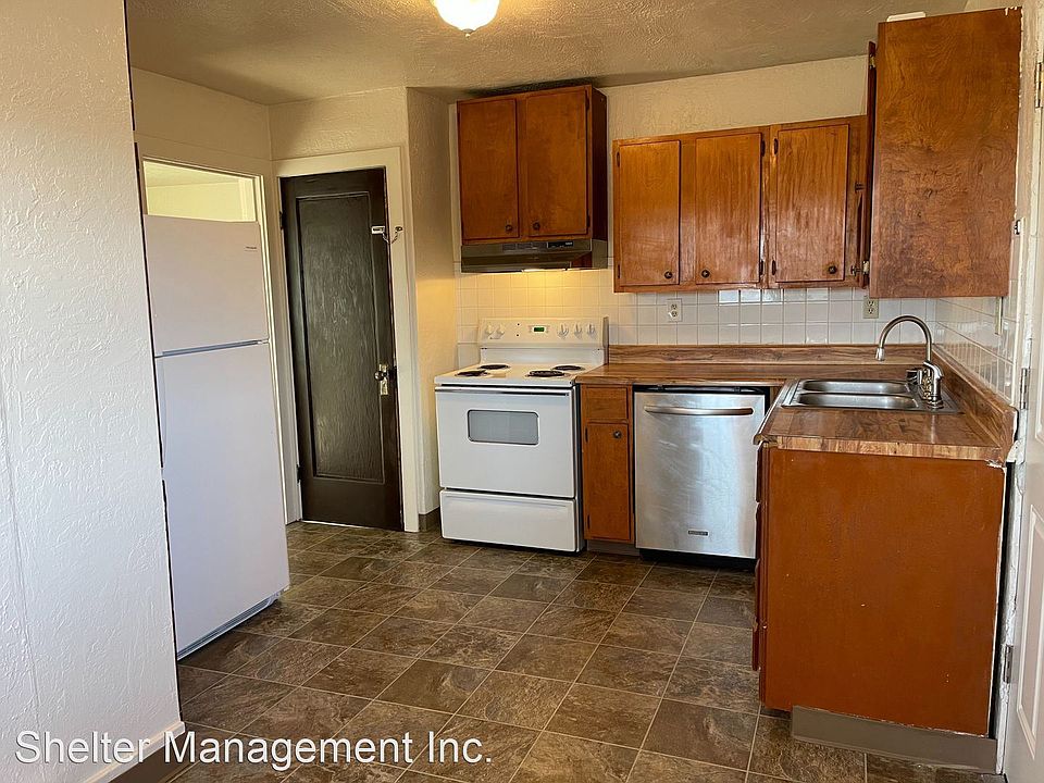 1st image of 440 Lancaster Dr SE #33