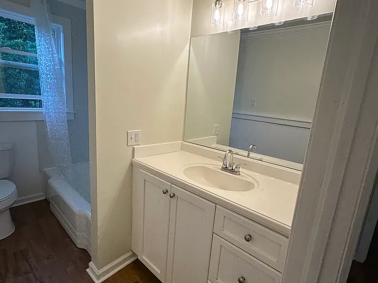 Bathroom vanity