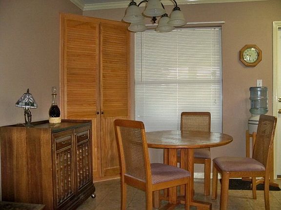 4th image of 211 Clydesdale Ln