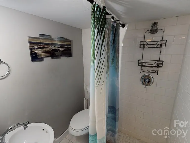 428 Hawthorne Ln #9 — Photo 10
