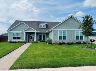 801 Secretariat Dr, Hewitt, TX 76643