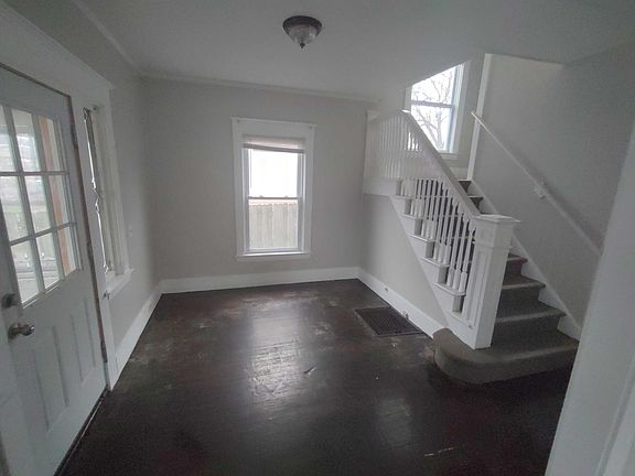 3rd image of 24 Home St SE