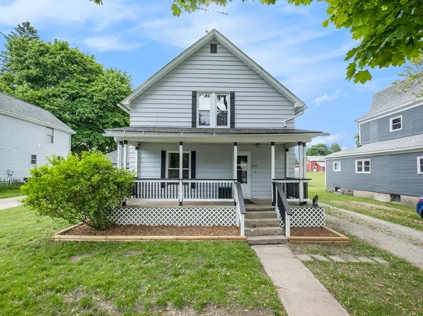 49 S Arthur St, Grant, MI 49327
