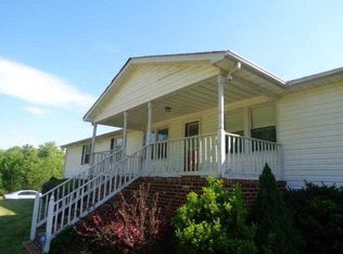 8211 N Henpeck Rd, Quinton, VA 23141