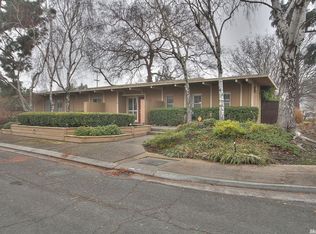 400 Robin Hood Dr, Modesto, CA 95350