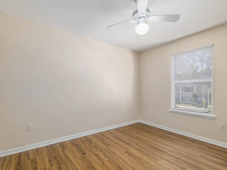 Lewis Place — Photo 9