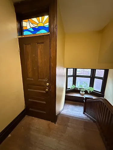 61 Paisley St Photo 1