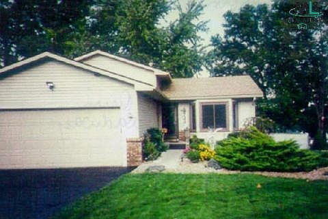1st image of 733 Buckhorn Dr N