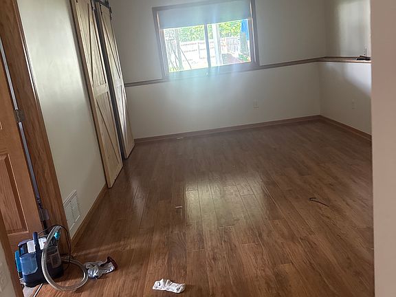 5th image of 209 126th Ave NW