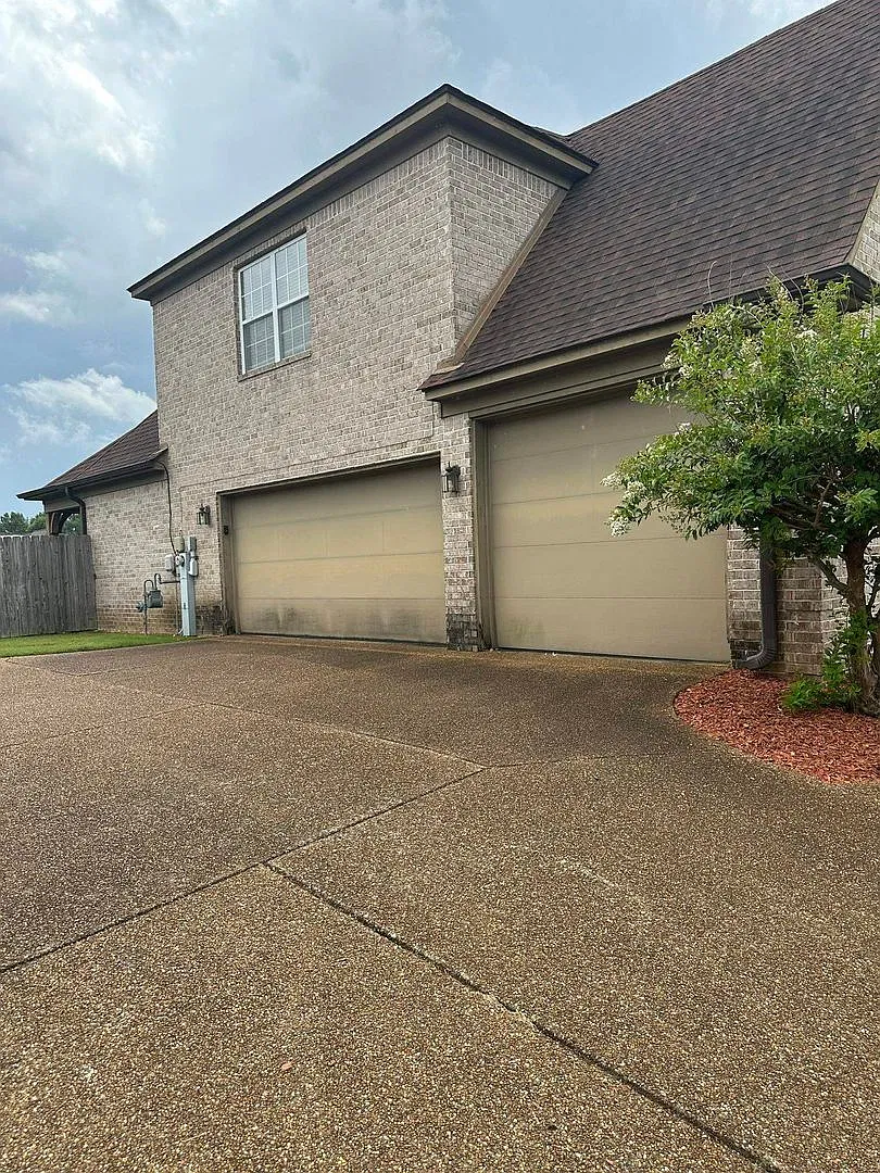 5128 Kings Oasis Way Fresh, Modern & Move-In Ready — Photo 2
