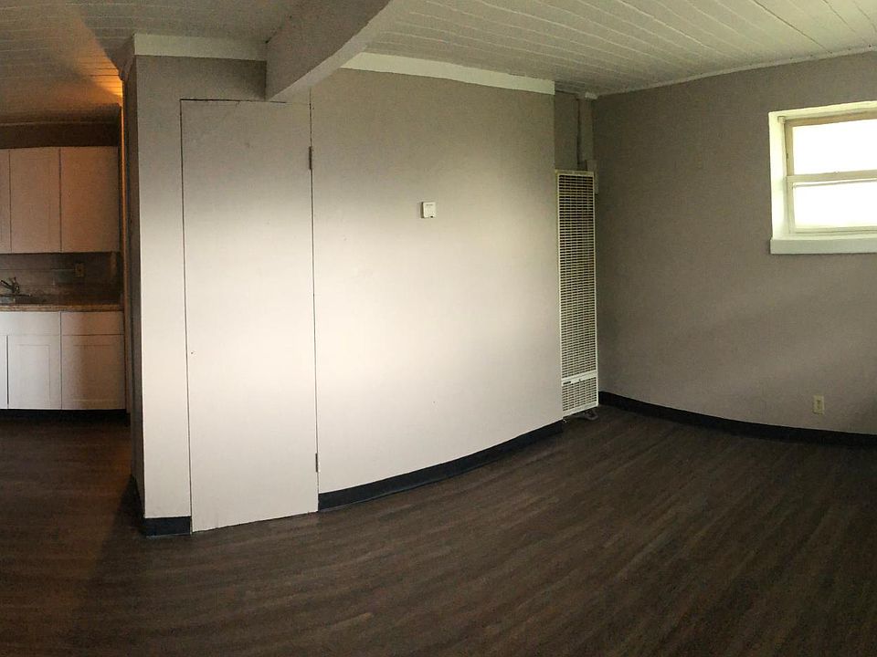 2nd image of 1467 E Mound St APT 4